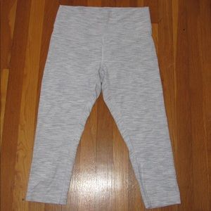 LULULEMON 7/8 LEGGINGS